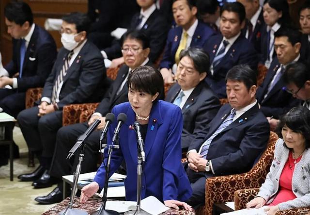 高市早苗撤回台海危险言论，洪秀柱预言成真，日本态度急转