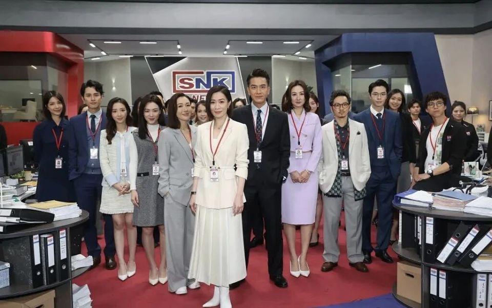 从《新闻女王》两季热播，看新港剧如何突破职场剧困局