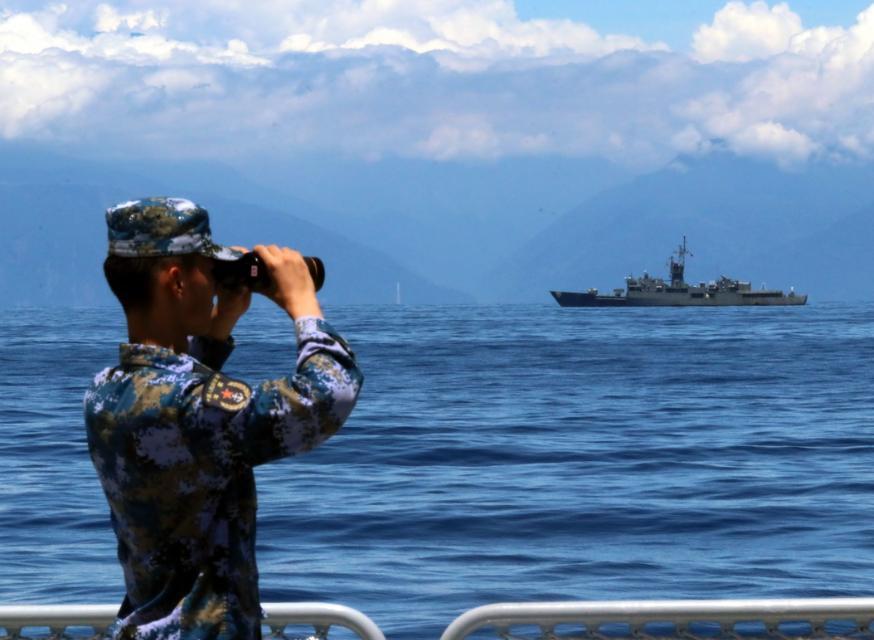 解放军海上巡逻