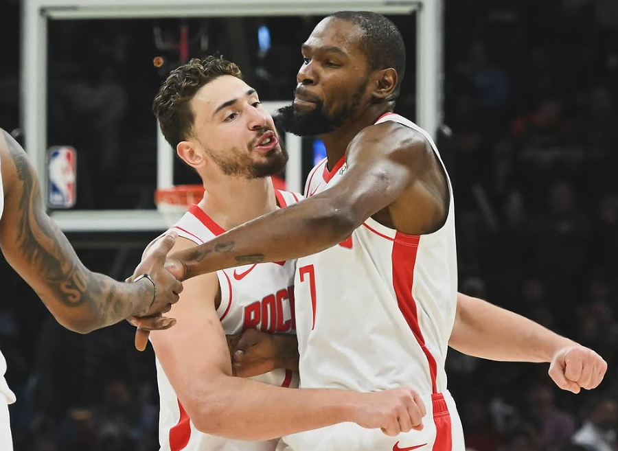 火箭近11战10胜引热议！赛程优势成关键，背靠背安排成焦点