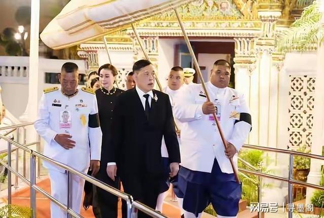 泰国王后苏提达回国即投身帆船训练，泰王玛哈贴心陪伴引关注