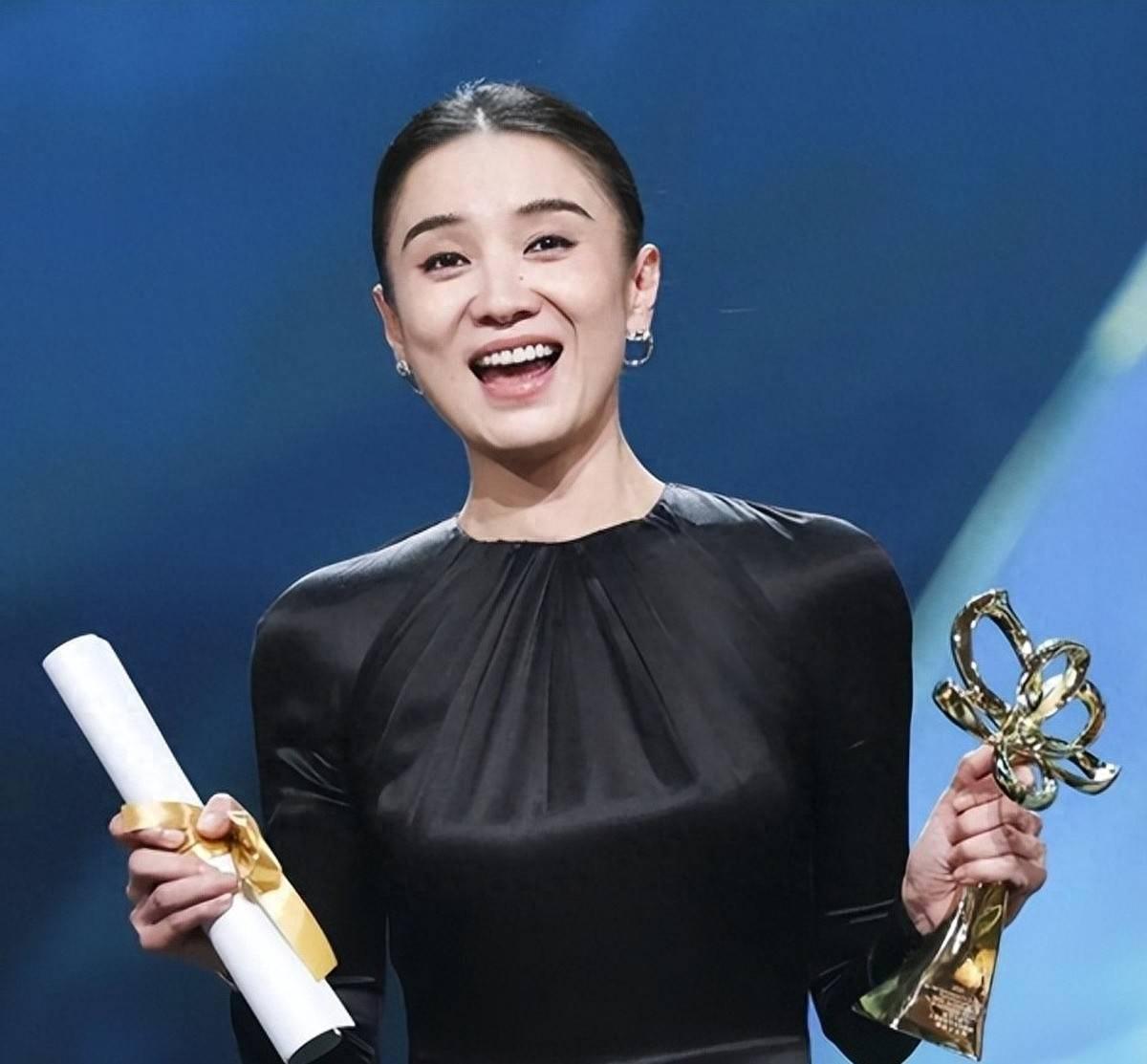 《哪吒2》为何不派人领奖？今年金鸡奖留下的3个疑问，是该解开了