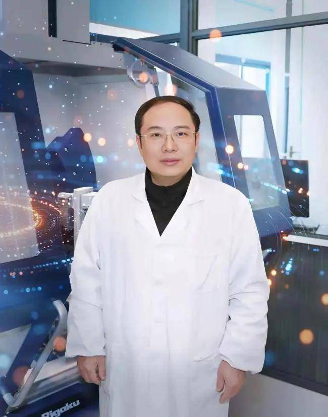 江苏科技大学学术丑闻：草包教授学历造假，谁该为教育失察负责？