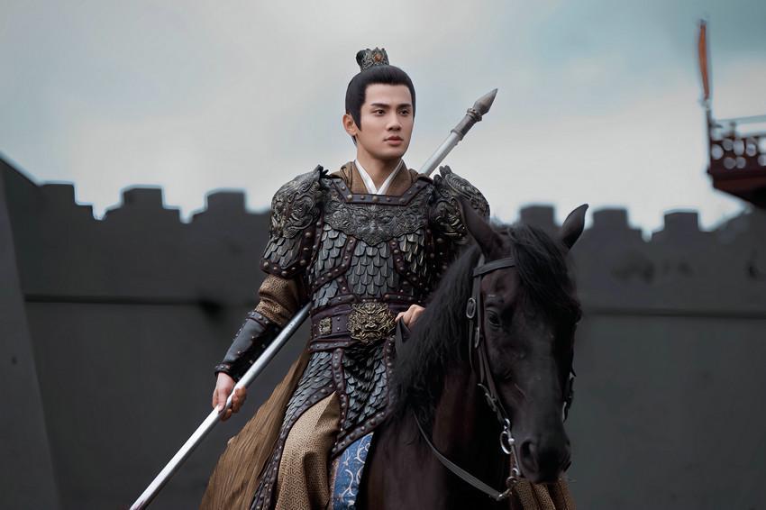 《凤凰台上》热播 卫然诠释少年将军凌绝顶引关注