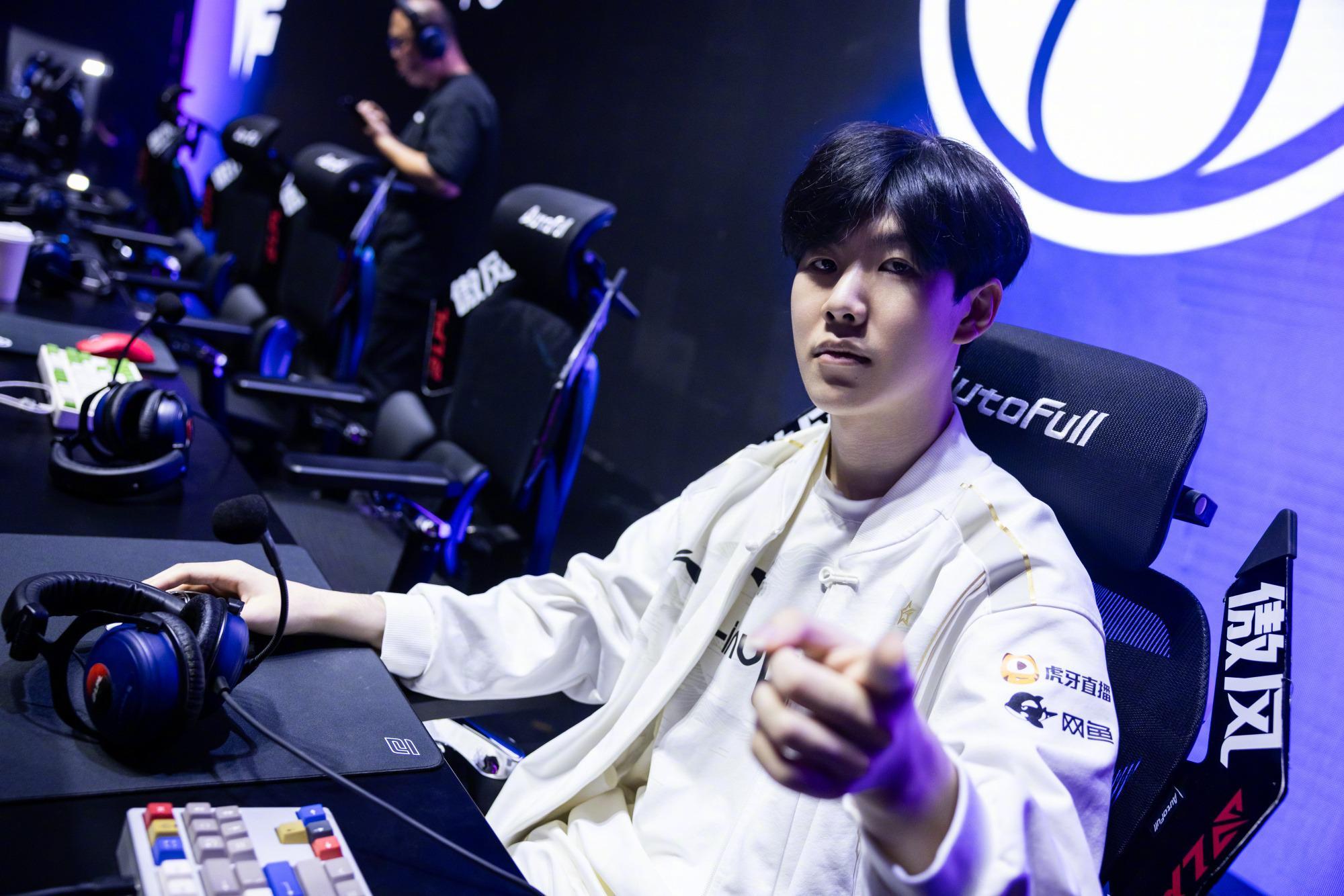 海外热议T1淘汰IG：Theshy成间谍？赛制争议IG应进瑞士轮