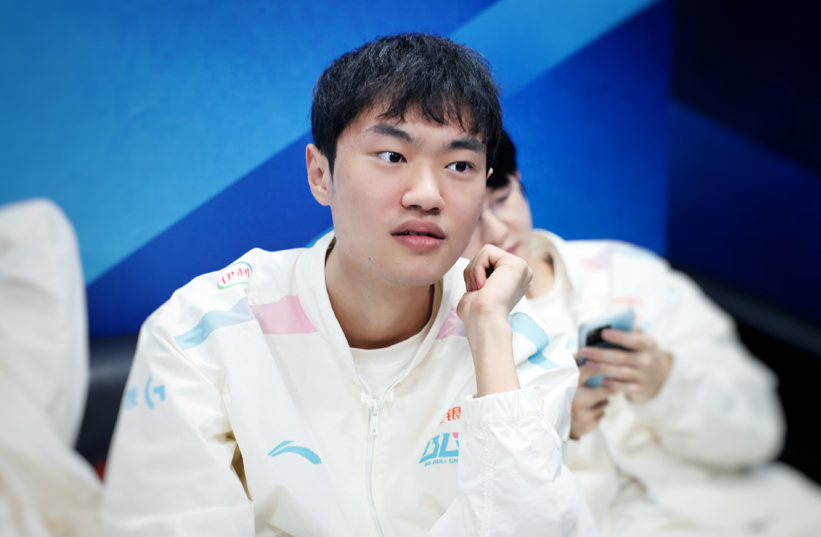 Knight放话1-2生死战挑战T1，BLG誓不放弃引发热议