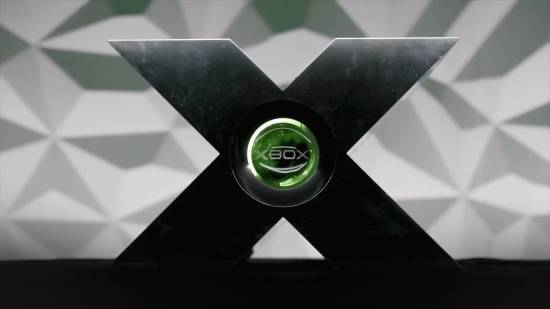 硬核玩家5600美元复刻巨型银X Xbox原型机，细节超越原版