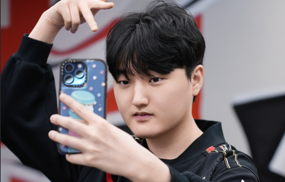 T1官宣Peyz加盟至2028年，Kanavi与红米教练或携手加盟HLE