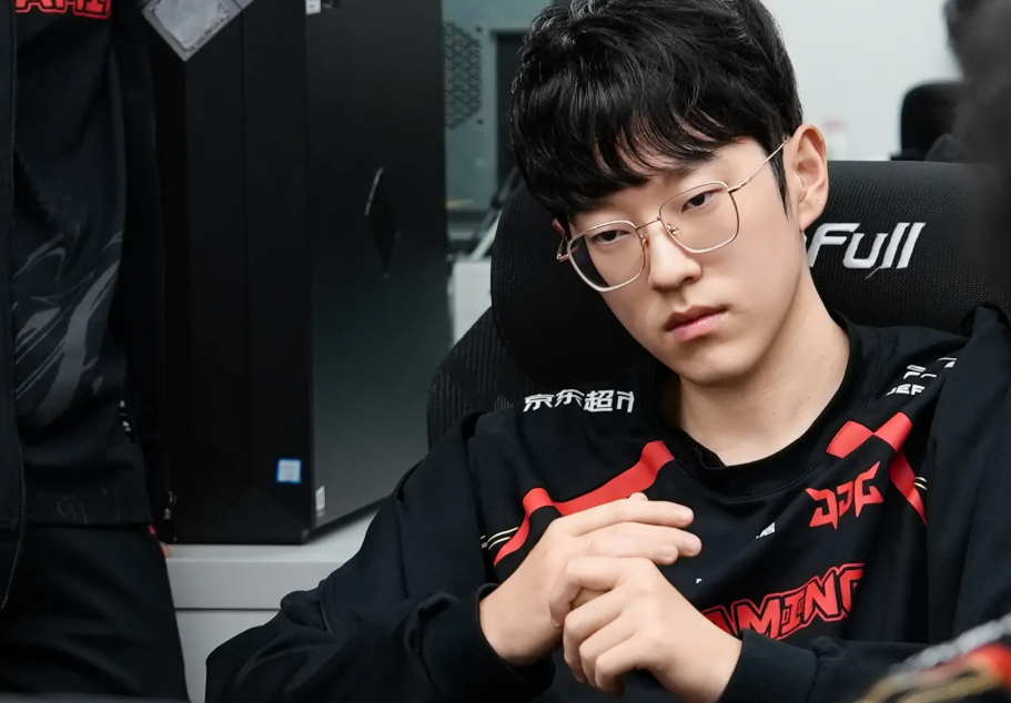 LPL再失一员大将！Scout离队加盟NS，LCK首发竞争激烈