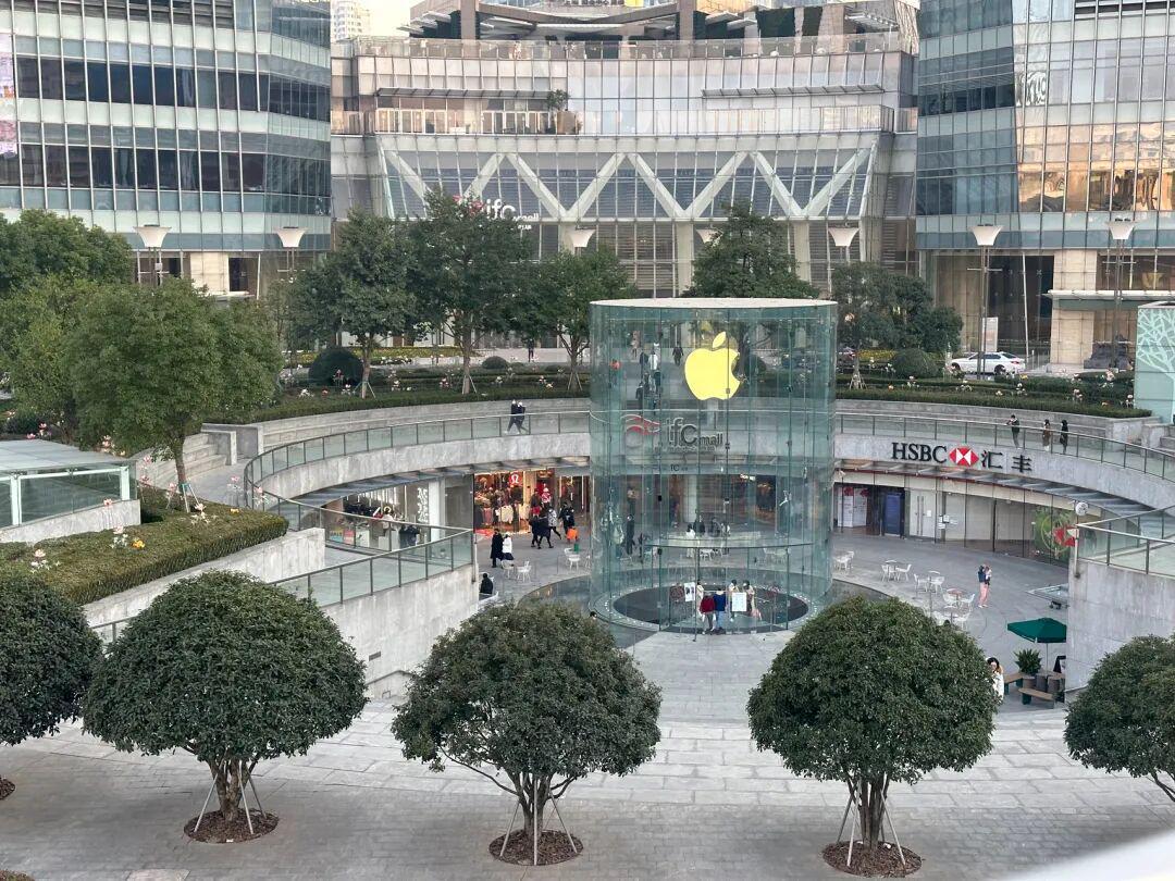 苹果新品计划大揭秘：首款无屏智能眼镜明年登场