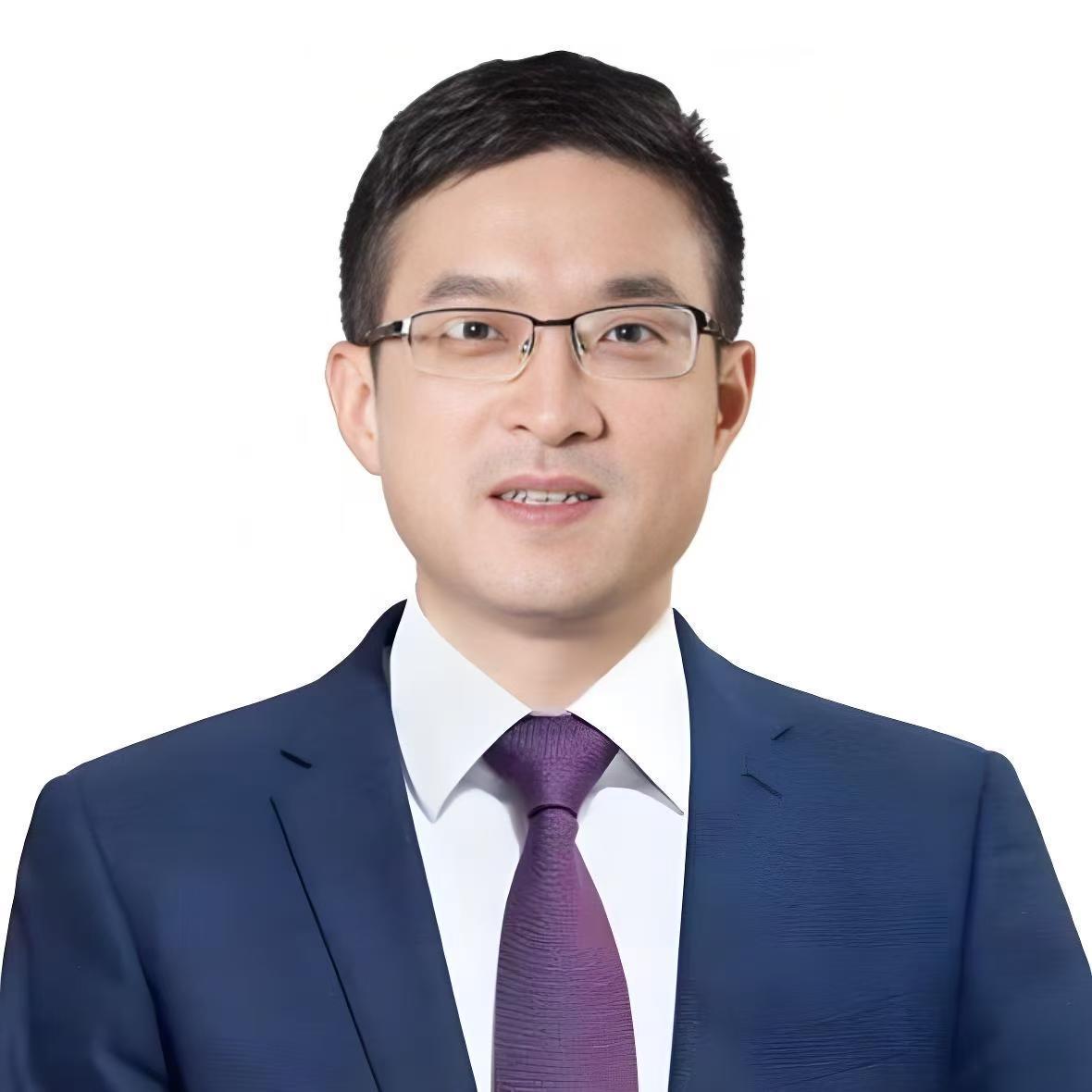 荀玉根深度解析：股强经弱现象背后的逻辑与未来展望