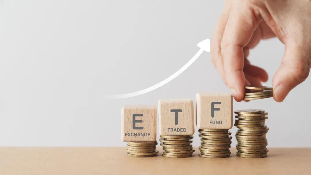 行业、主题ETF合计规模破万亿元！涨的抢筹，跌的“越跌越买”，这只“亏钱货”规模年内增近300%