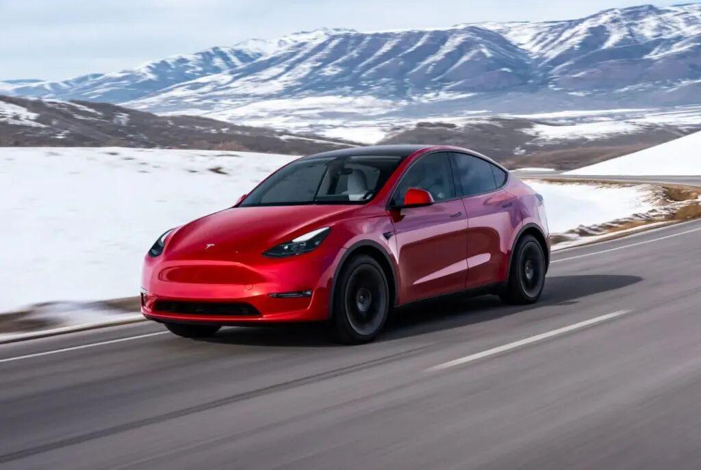 特斯拉Model Y/3平价版上市：售价跌破4万与3.7万美元