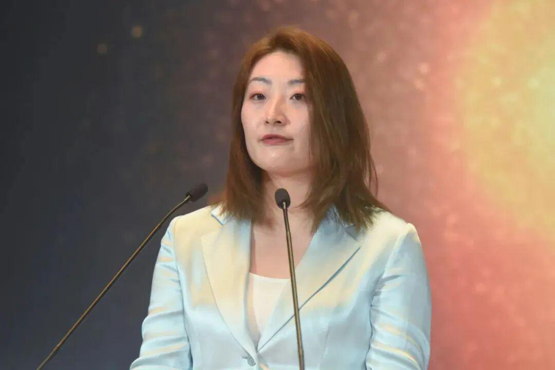 宗馥莉被传带走？知情人士：正常上班，无异常情况