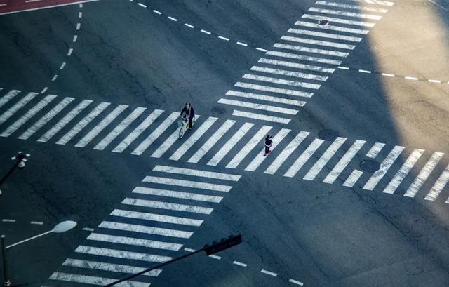 高德地图激进扩张：本地生活野心与用户体验的平衡挑战
