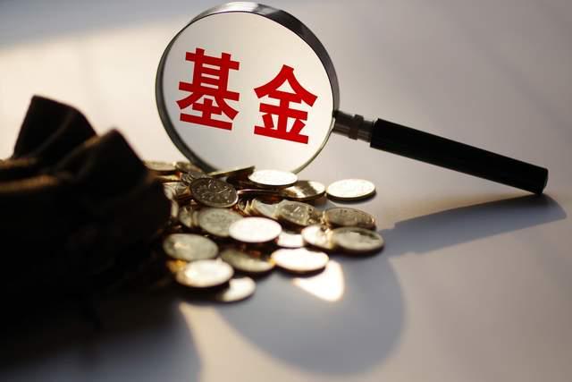 融通基金24年元老邹曦离职，权益产品规模下滑困境待解