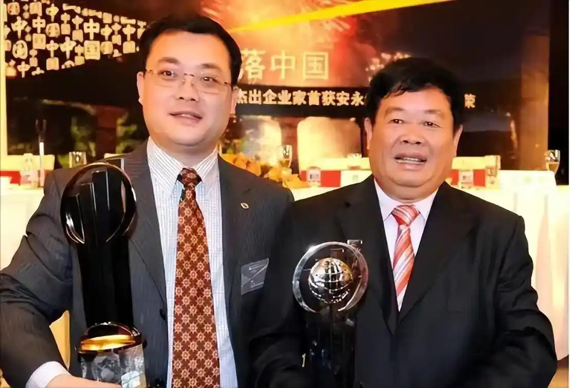 曹德旺卸任福耀玻璃董事长，长子曹晖正式接班