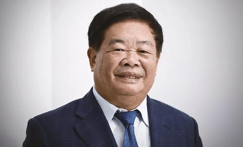 福耀玻璃完成高层交接：曹德旺卸任董事长，曹晖接棒