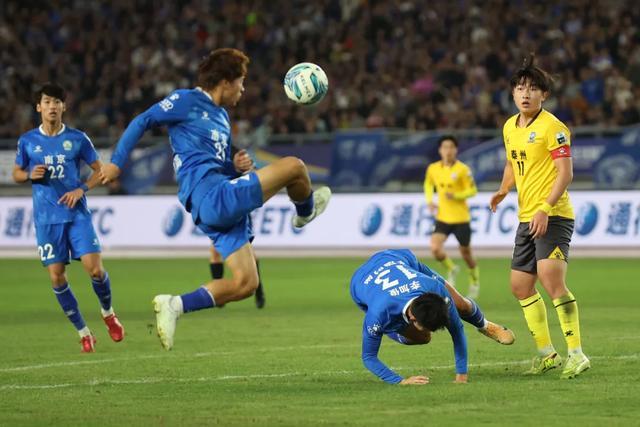 苏超联赛2025迎新变革！省政府部署赛事经济新举措