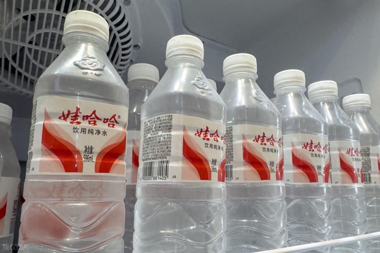 娃哈哈帝国：宗馥莉辞职后，是崩塌还是重生？