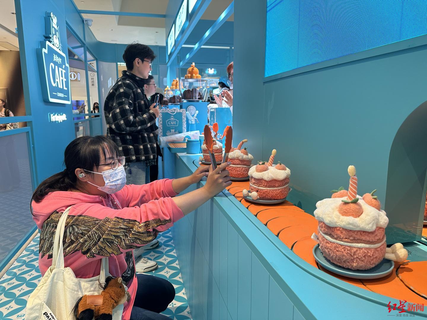 Jellycat玩具火爆：400元“过家家”背后的情绪消费新趋势