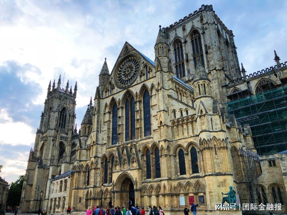 英国住房市场秋季显现放缓趋势，政策变动引发市场观望