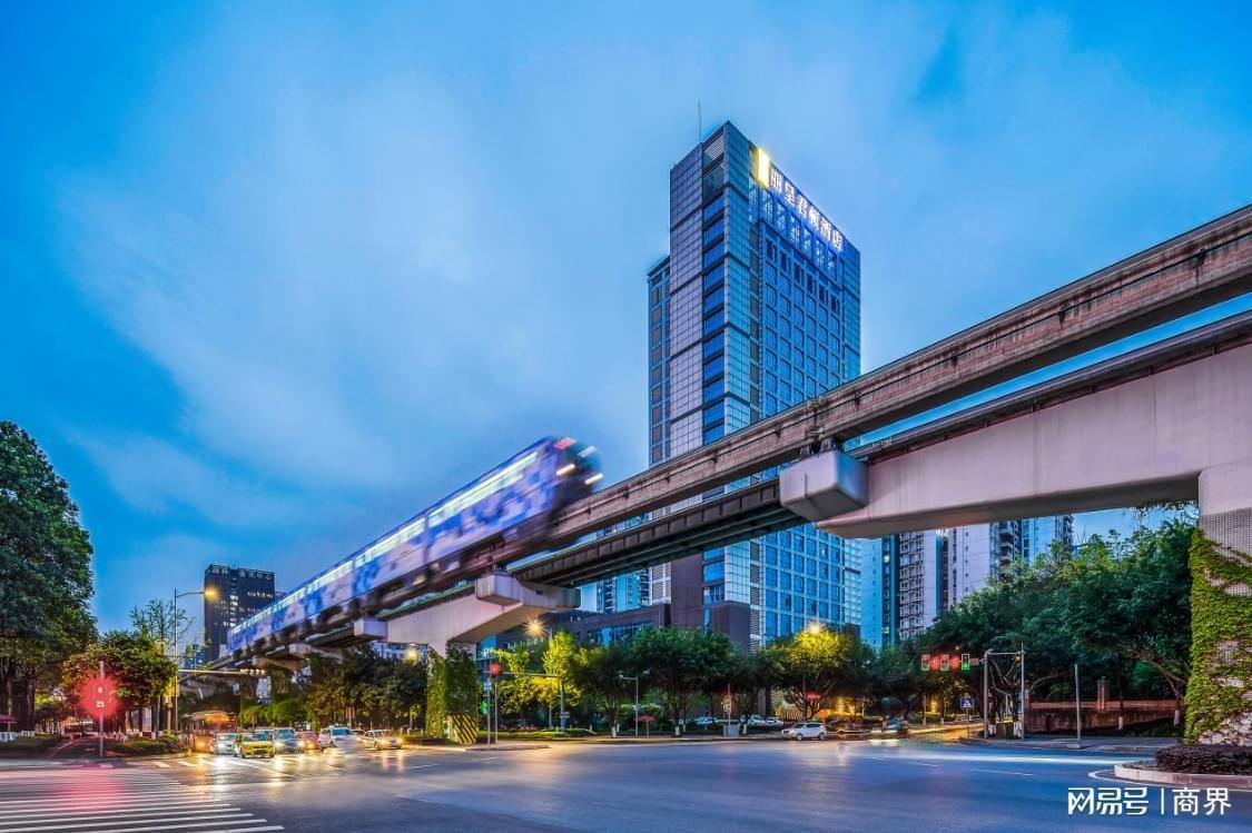 重庆两江新区丽呈君顿酒店：四星级商务旅居新标杆