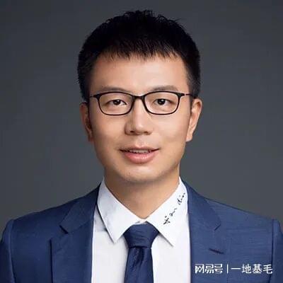 南方基金双星：张延闽稳健投资与金岚枫灵活攻守策略