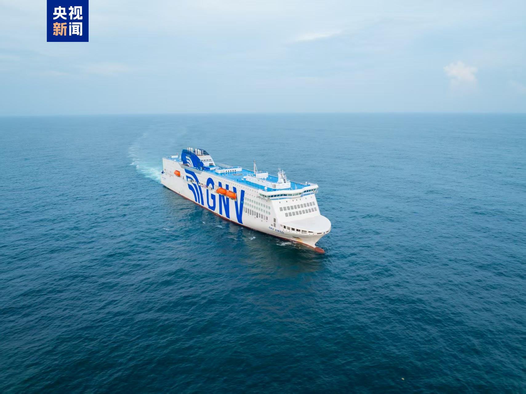 我国首艘自研大型出口双燃料客滚船交付 船舶内装100%国产化