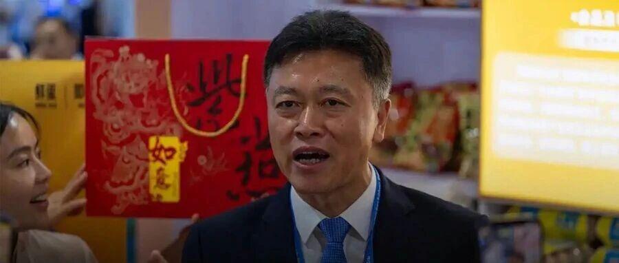 荣昌区委书记高洪波卸任：单车骑行告别引发热议