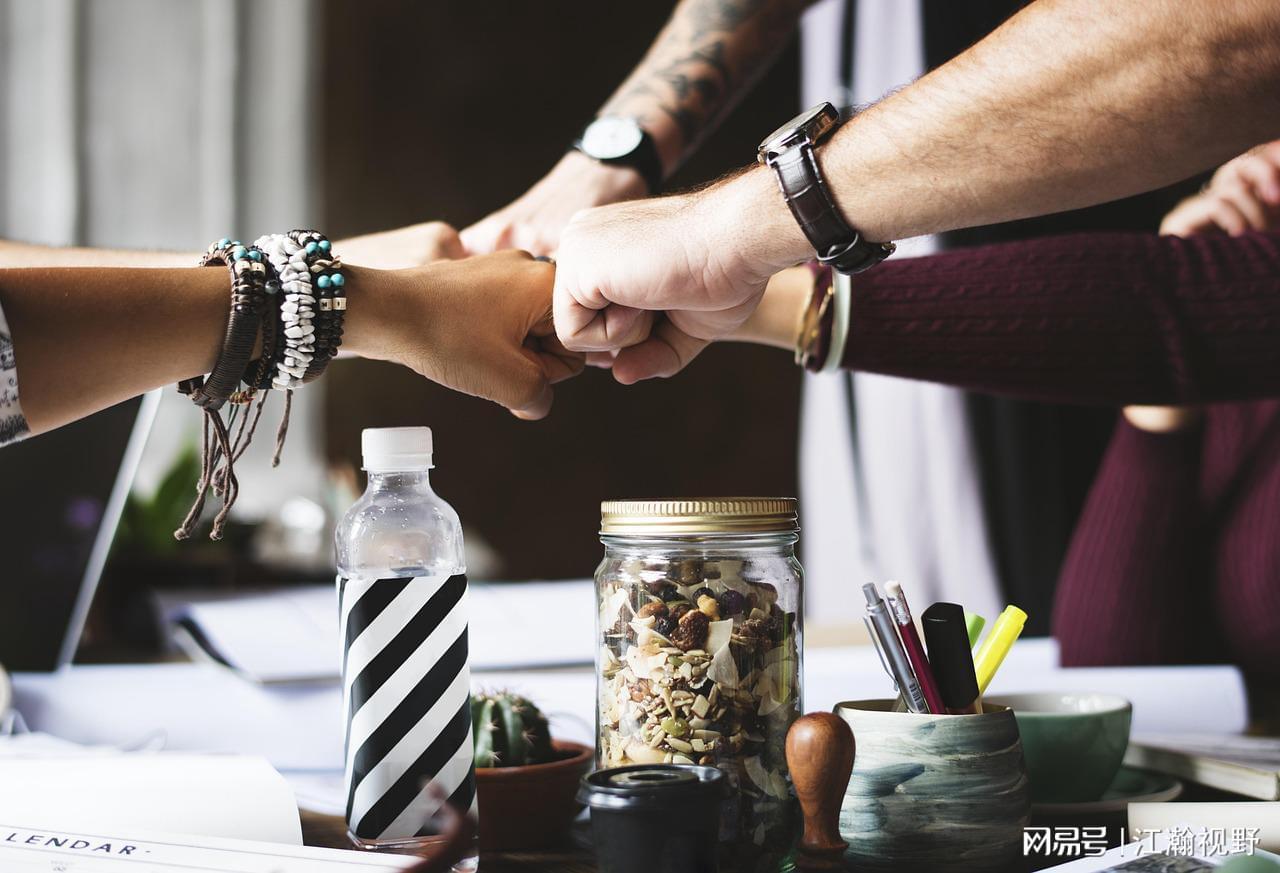 79岁曹德旺退休，中国家族企业传承路在何方？