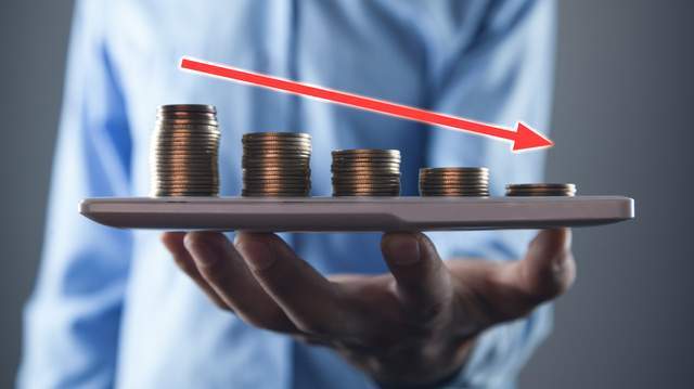 敷尔佳前三季度净利降超30%，医美面膜龙头如何破局？