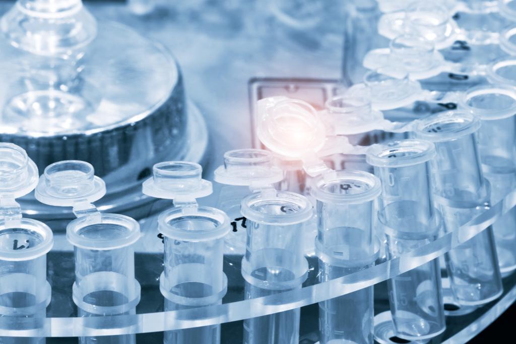 药明康德净利大增84.84%：聚焦CRDMO，战略调整成效显著