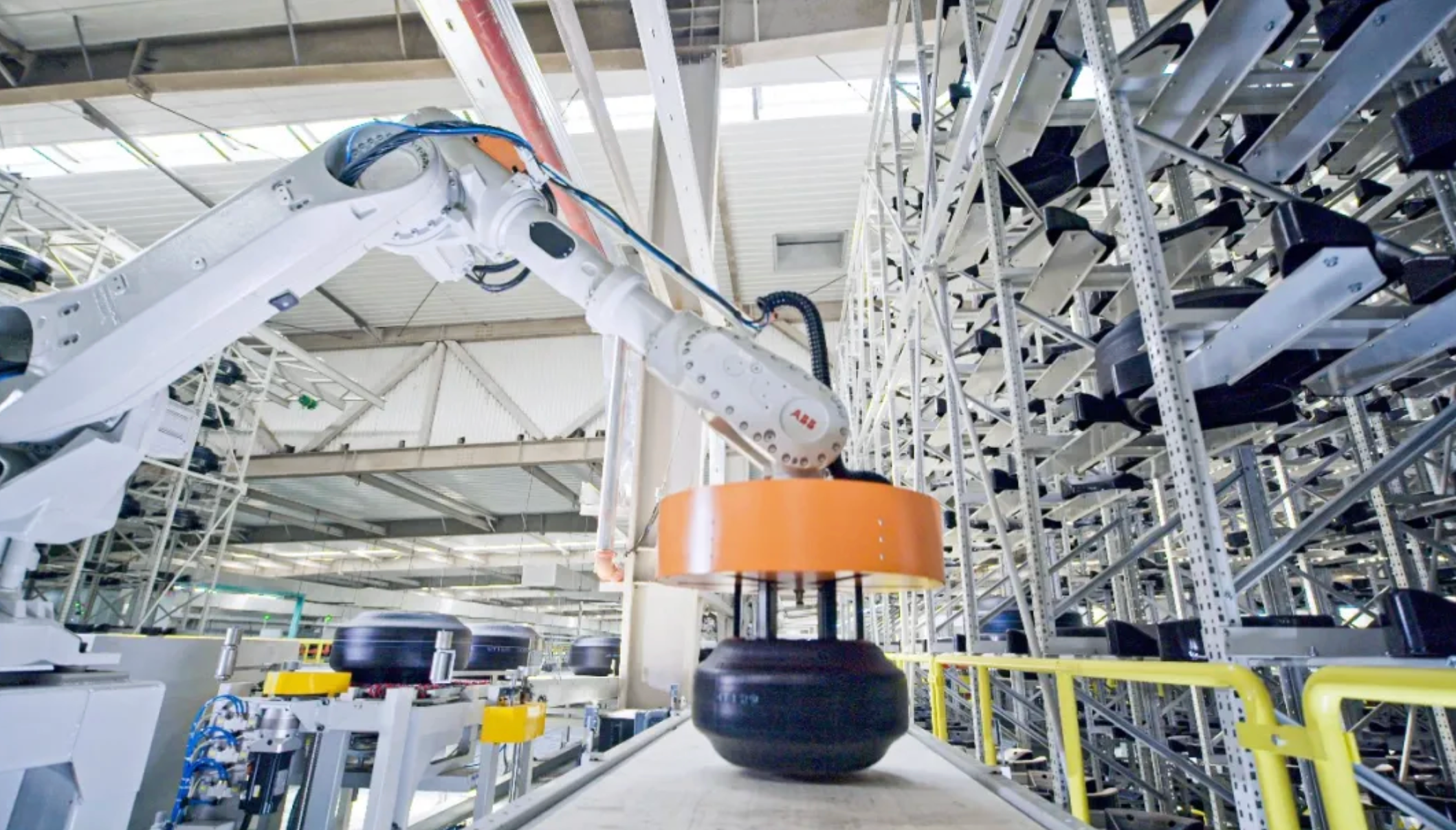 玲珑轮胎Q3净利降六成：原料涨价挤压利润，港股IPO冲刺谋突破