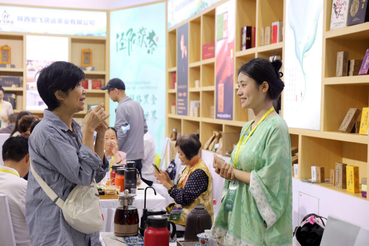 八马茶业港交所上市首日股价飙升86.7%，茶行业迎品牌化新篇章