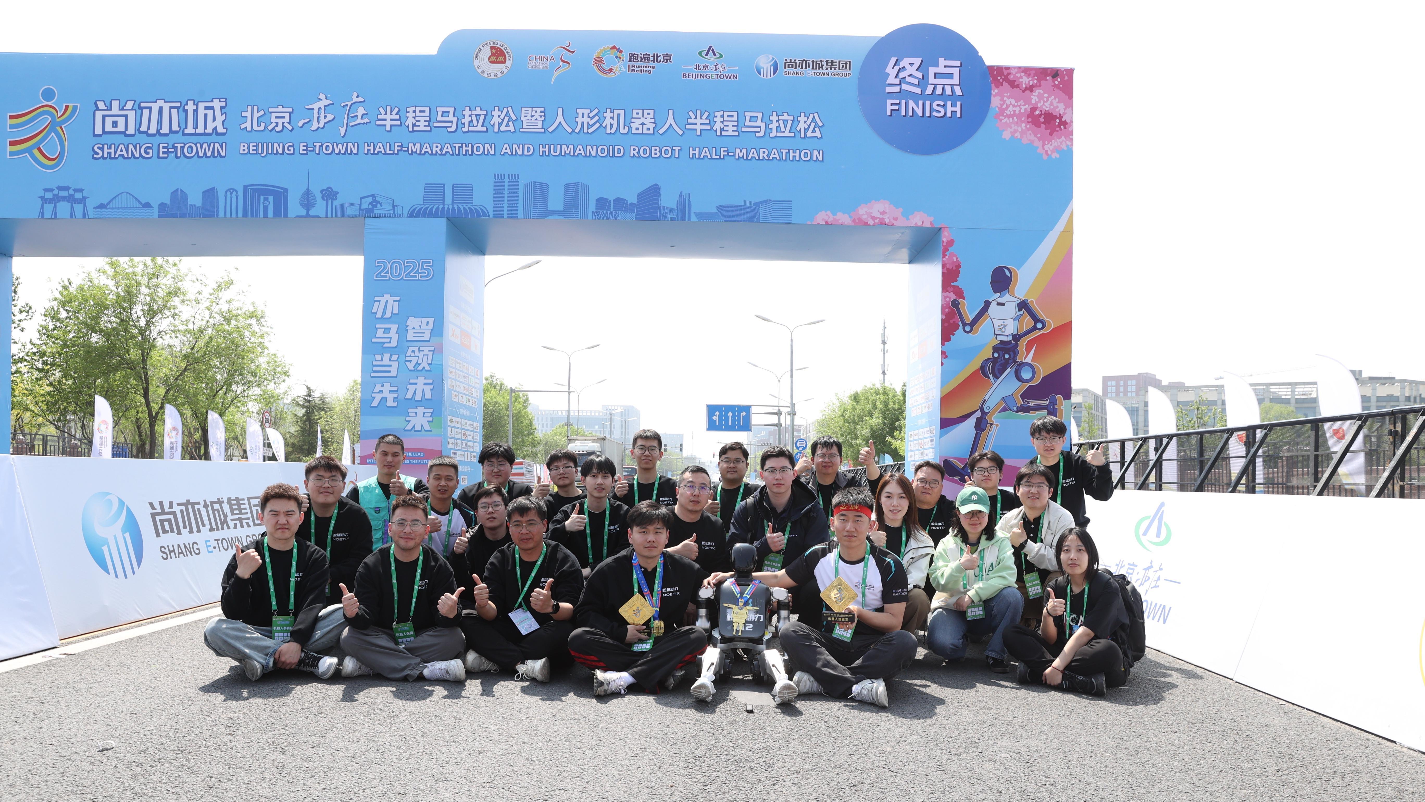 95后清华辍学博士的机器人突围