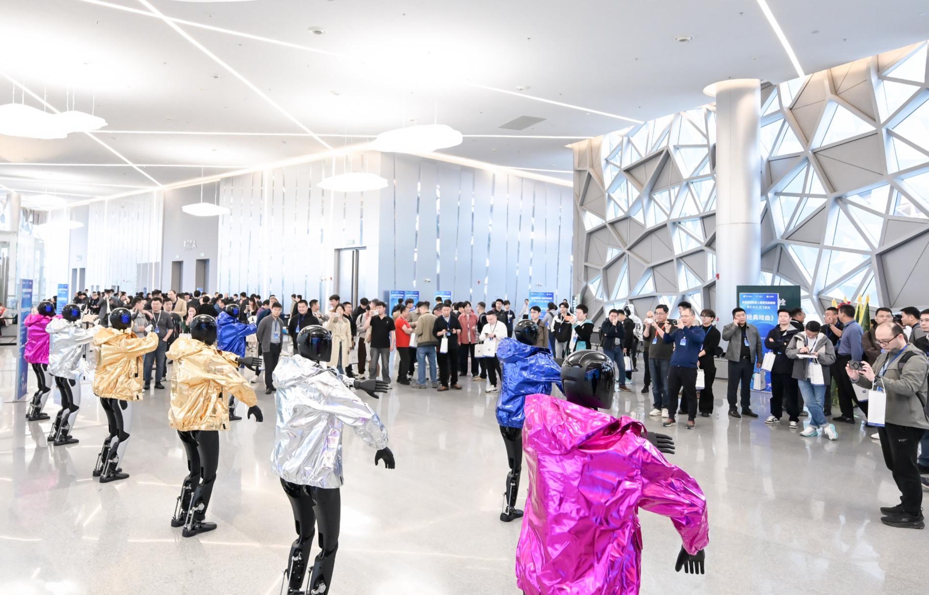 人形机器人租赁兴起：每月3548元开启智能生活新方式