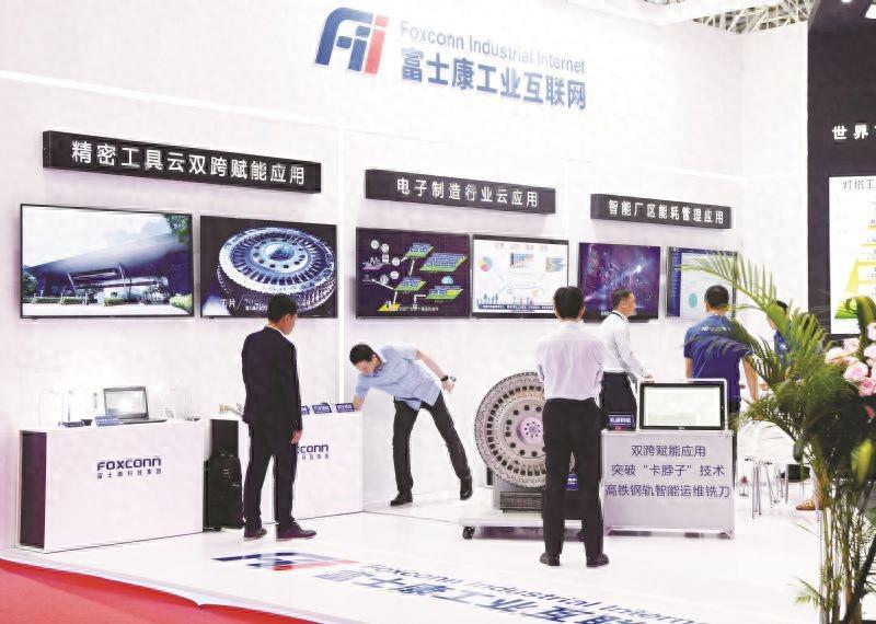 工业富联双轮驱动单季赚超百亿 市值飙升至1.55万亿居A股第九