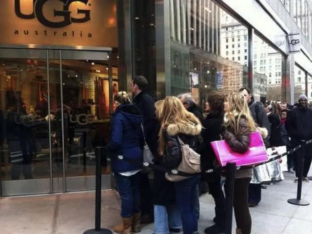 千元雪地靴神话褪色：UGG如何应对中国平替与市场变革？