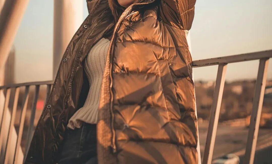 中产消费转向：加拿大鹅失宠，Moncler两万羽绒服成新宠