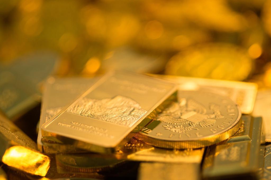 黄金税收新政实施，潮宏基暴跌9.9%，金饰价格或迎上涨潮？