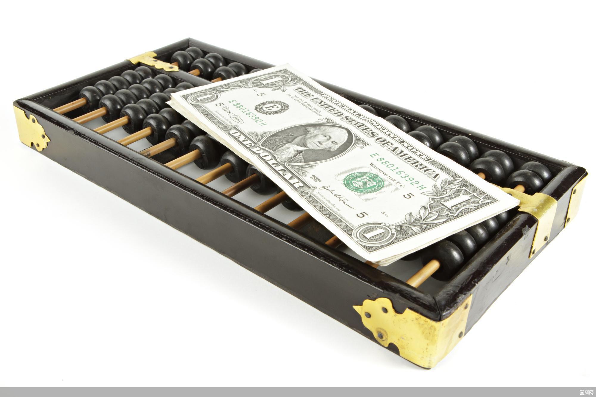 巴菲特卸任前夕：伯克希尔现金储备创新高，市场聚焦继任者挑战