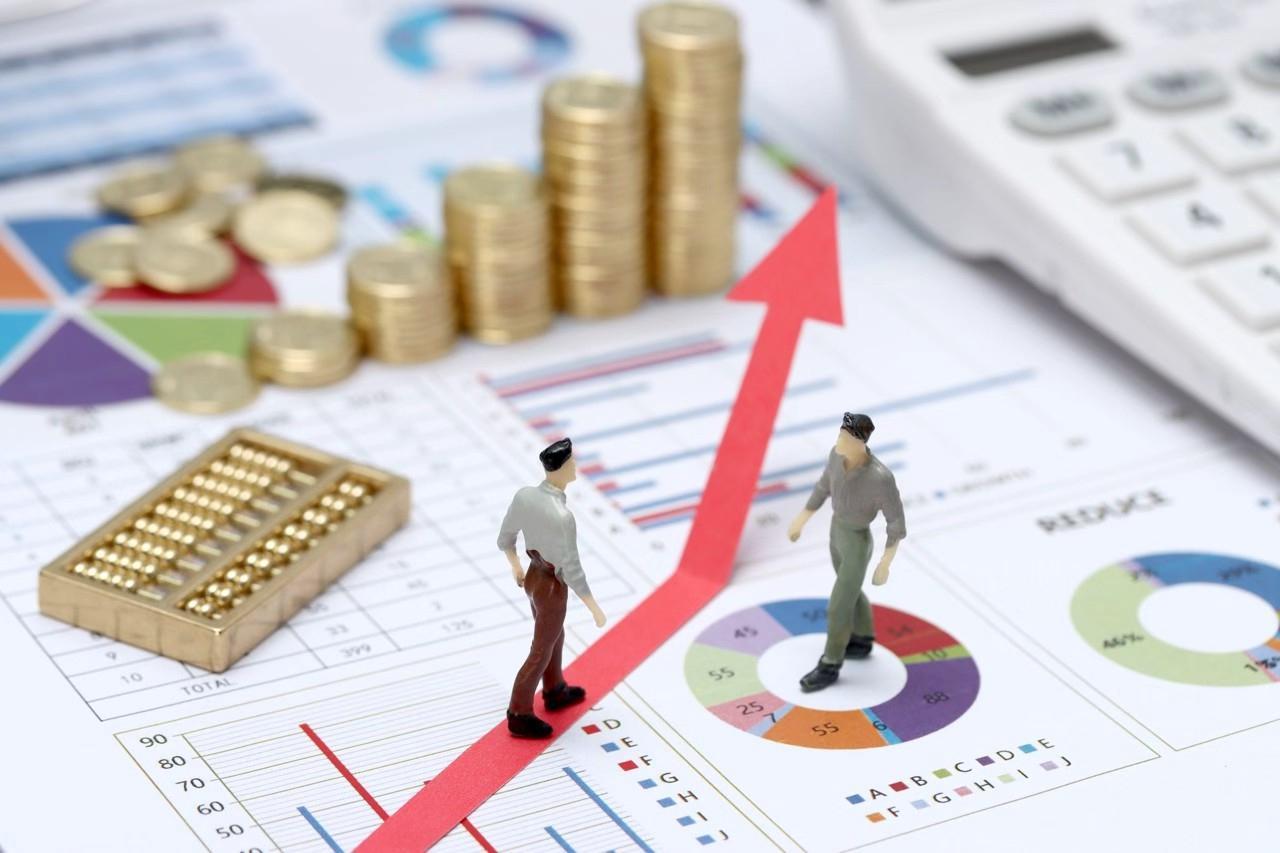 A股4000点争夺战：科技股11月能否持续领涨？券商金股推荐全解析