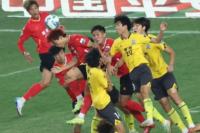 南通‘南哥’足球崛起：城市更新如何助力体育腾飞？