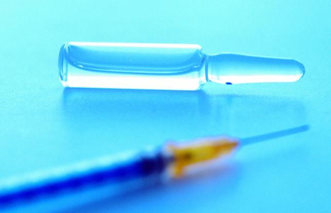 流感疫苗接种高峰：四价疫苗88元成焦点，厂商称降价由市场决定