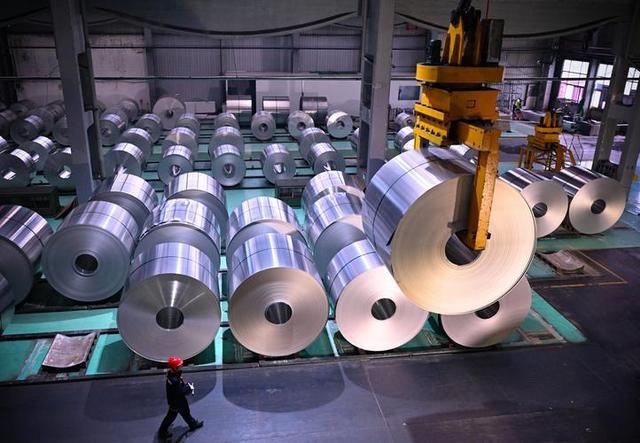 1800亿市值铝业龙头：董事长总经理换届，人均薪酬19万揭秘