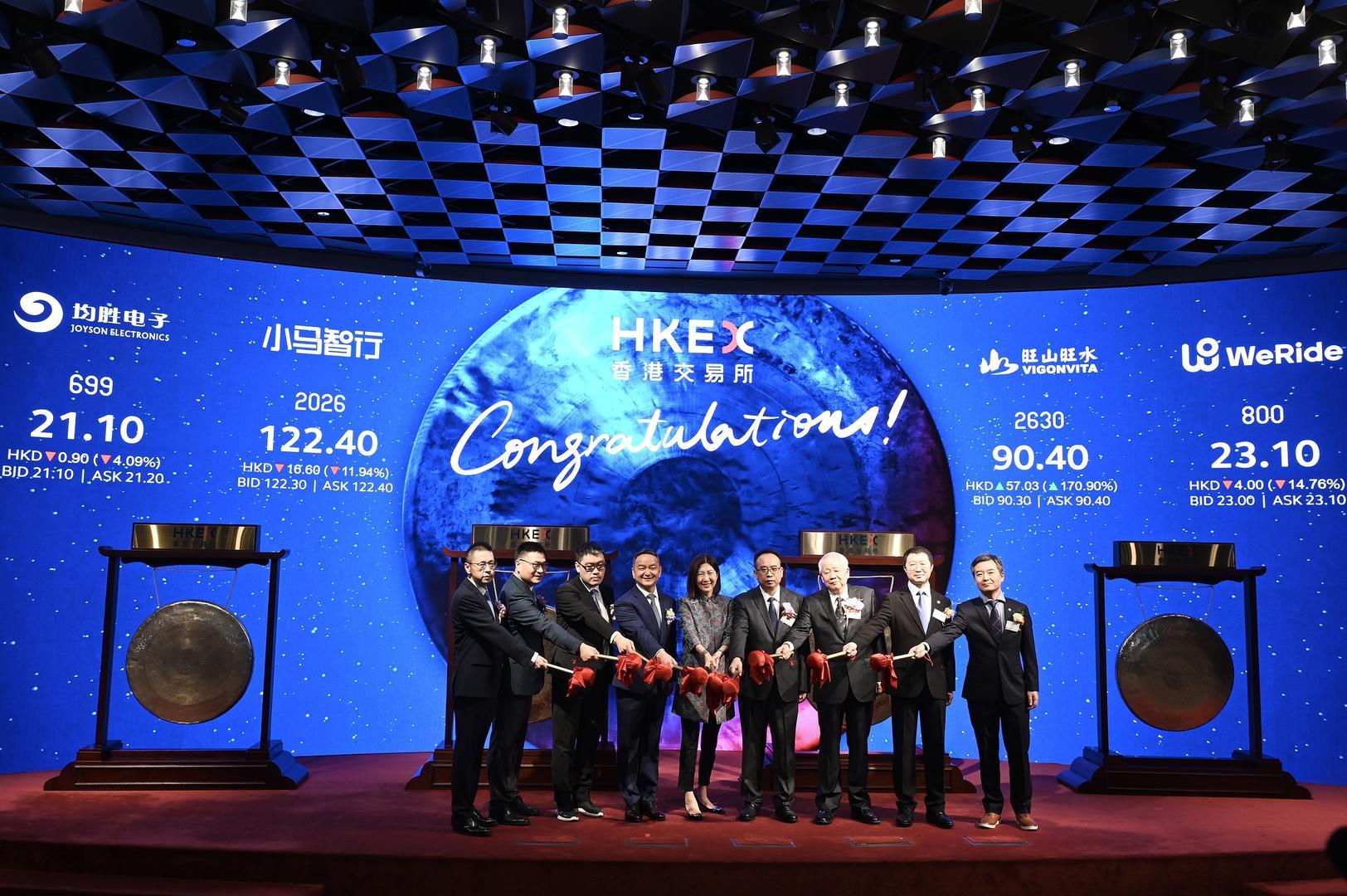 文远知行、小马智行港股同步上市 首日股价双双下挫近10%