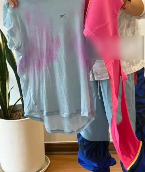 女子穿飞比特运动内衣跑步致衣物染色，品牌致歉并解释原因