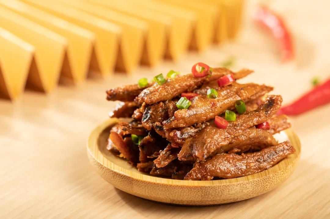 劲仔食品“三年倍增”计划遇阻：前三季度营收增速仅2%