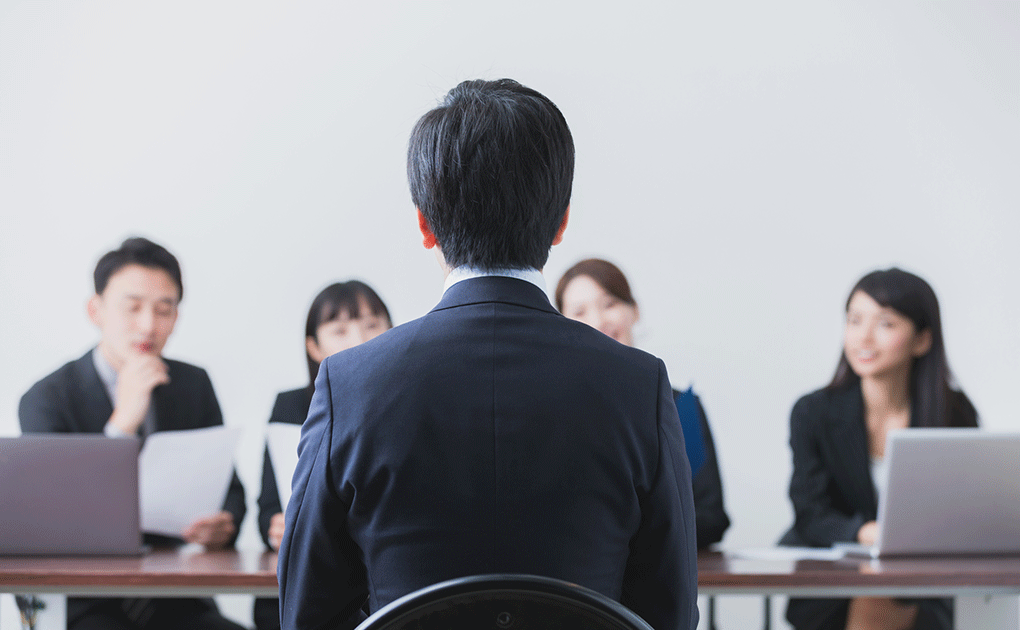 日本‘鸡娃’困境：学历贬值与批量式啃老现象剖析